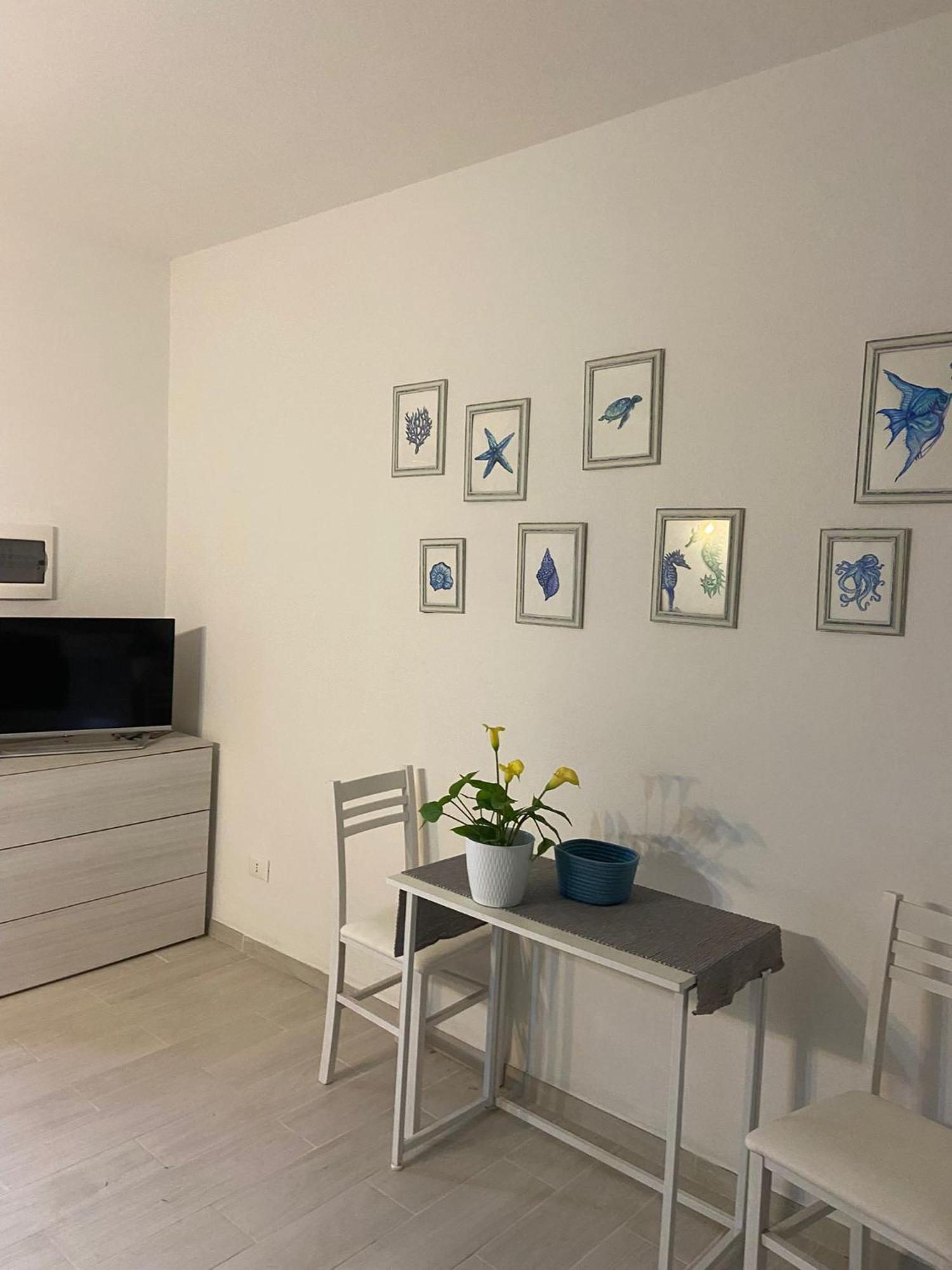 Casa Smeralda: Con Giardino E Vicino Al Mare Punta Molara Luaran gambar